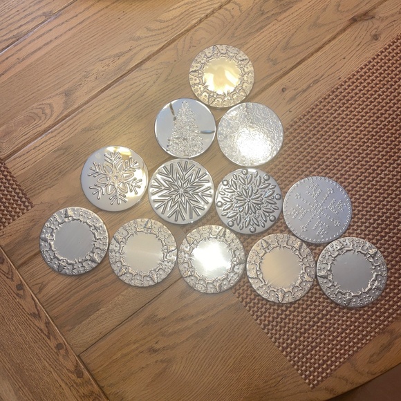 Bath & Body Works Set of 12 Decorative Ornamental Holiday Candle Lids - - Picture 9 of 10